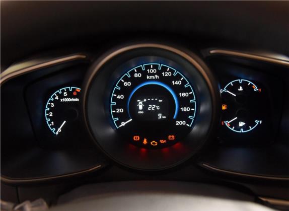 长安欧尚CX70 2016款 1.6L 手动舒适型 中控类   仪表盘