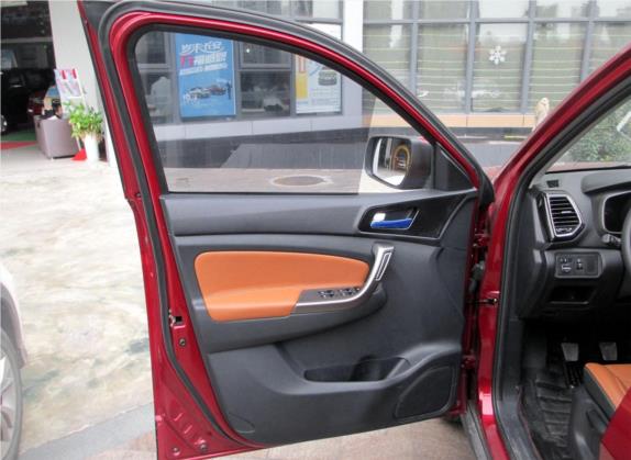 长安欧尚CX70 2016款 1.6L 手动精英型 车厢座椅   前门板