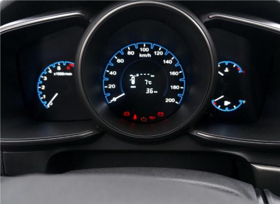 长安欧尚CX70 2016款 1.6L 手动运动型 中控类   仪表盘