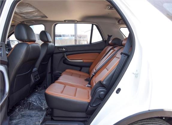 长安欧尚CX70 2016款 1.6L 手动智联型 车厢座椅   后排空间