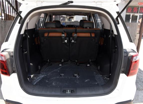 长安欧尚CX70 2016款 1.6L 手动智联型 车厢座椅   后备厢