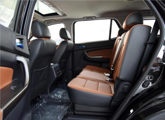 长安欧尚CX70 2017款 CX70T 1.5T 手动尊擎版 车厢座椅   后排空间
