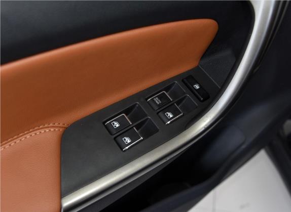 长安欧尚CX70 2017款 CX70T 1.5T 手动尊擎版 车厢座椅   门窗控制