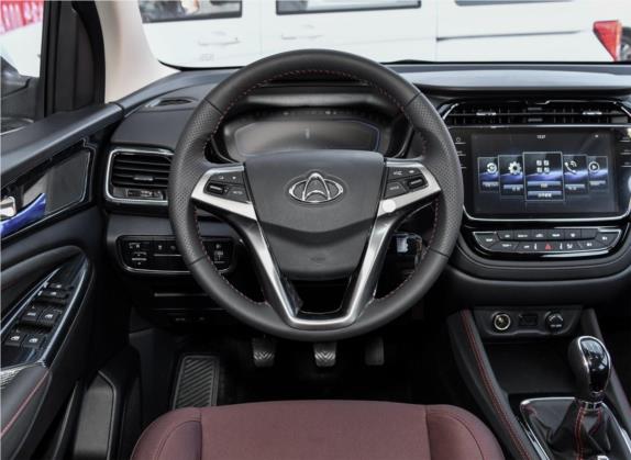 长安欧尚A800 2017款 1.6L 手动舒适型 中控类   驾驶位