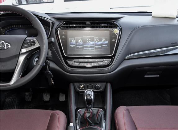 长安欧尚A800 2017款 1.6L 手动舒适型 中控类   中控台