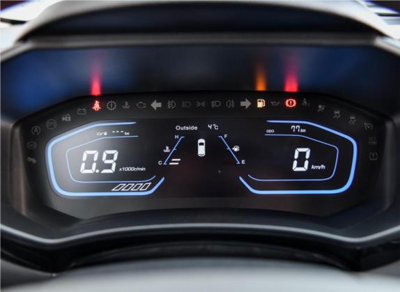长安欧尚A800 2017款 1.6L 手动舒适型 中控类   仪表盘
