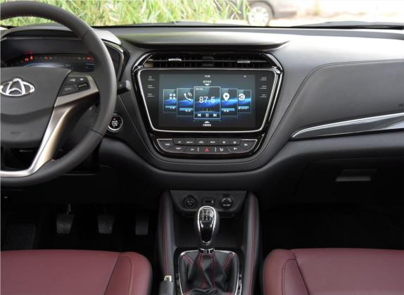 长安欧尚A800 2017款 1.6L 手动豪华型 中控类   中控台