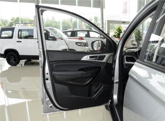 长安欧尚A800 2019款 1.6L 手动舒适型 国VI 车厢座椅   前门板
