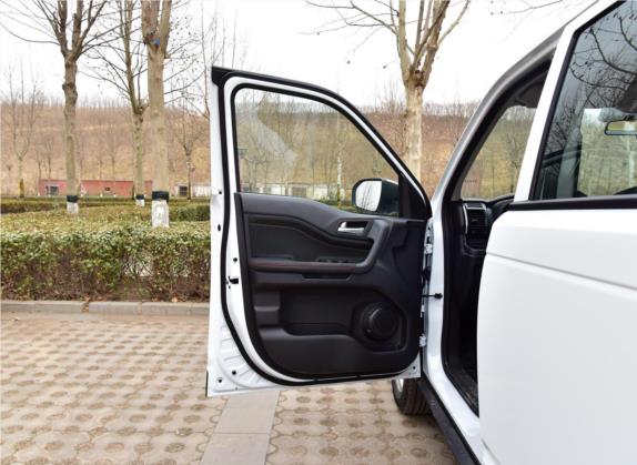 长安欧尚X70A 2018款 1.5L 手动标准型 车厢座椅   前门板
