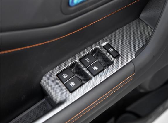 长安欧尚X70A 2018款 1.5L 手动精英型 车厢座椅   门窗控制