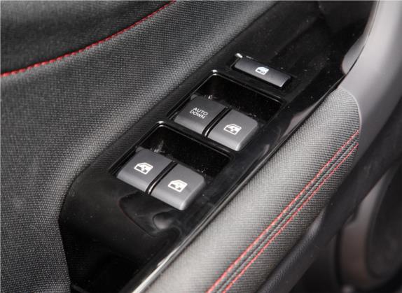 长安欧尚X70A 2019款 1.5L 手动标准型 国VI 车厢座椅   门窗控制