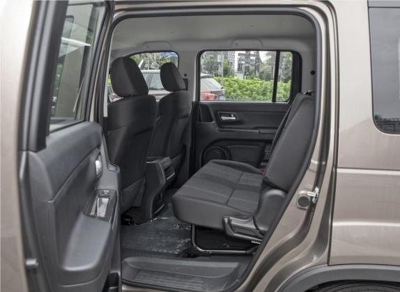 长安欧尚X70A 2020款 1.5L 手动基本型 车厢座椅   后排空间