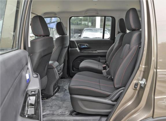 长安欧尚X70A 2020款 1.5L 手动舒适型 车厢座椅   后排空间