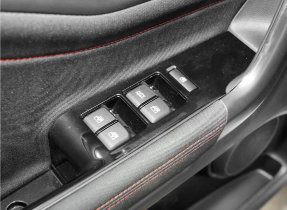 长安欧尚X70A 2022款 1.5L 手动基本型 车厢座椅   门窗控制