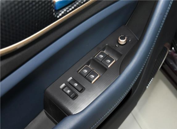 长安欧尚科赛 2018款 1.5T 自动 妙 6座 车厢座椅   门窗控制