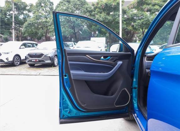 长安欧尚科赛 2020款 1.5T 手动时尚智联型 7座 车厢座椅   前门板