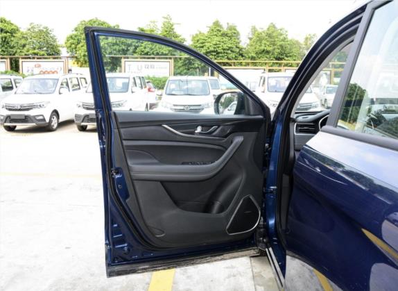 长安欧尚科赛 2020款 1.5T 自动风尚型 7座 车厢座椅   前门板