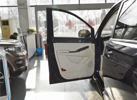 长安欧尚科尚 2019款 1.5T 手动智能型 国V 车厢座椅   前门板