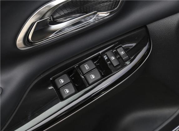 长安欧尚X7 2020款 1.5T 手动豪华型 车厢座椅   门窗控制