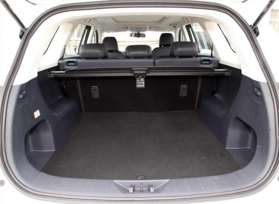 长安欧尚X7 2020款 1.5T 自动尊贵型 车厢座椅   后备厢