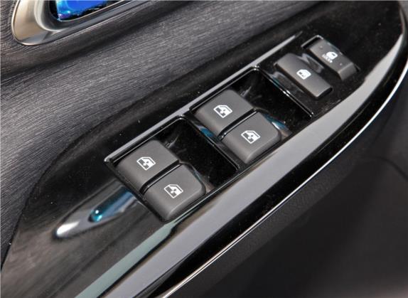 长安欧尚X7 2020款 1.5T 自动尊享型 车厢座椅   门窗控制