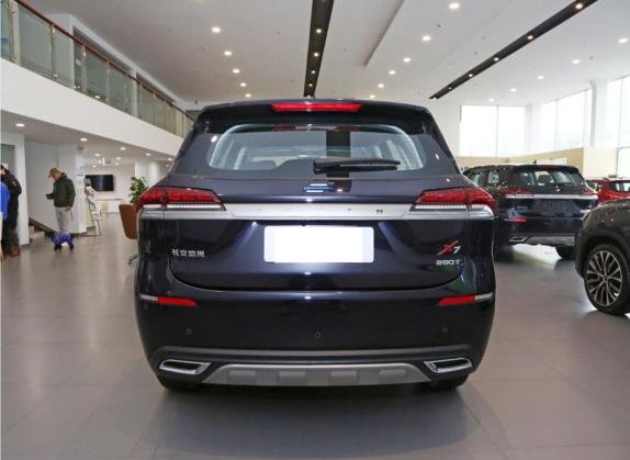 长安欧尚X7 2021款 1.5T 自动精英型 外观   正后