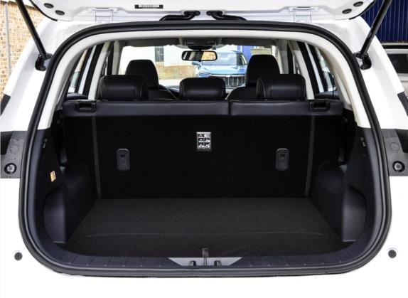 长安欧尚X7 2021款 1.5T 自动尊享型 车厢座椅   后备厢
