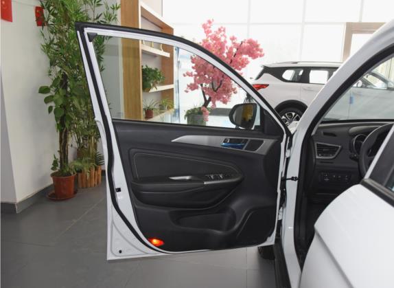长安欧尚科赛5 2021款 1.6L CVT经典型 车厢座椅   前门板