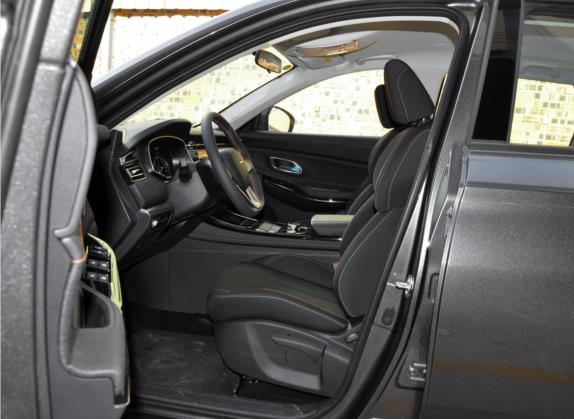 长安欧尚X7 EV 2020款 豪华型405 车厢座椅   前排空间