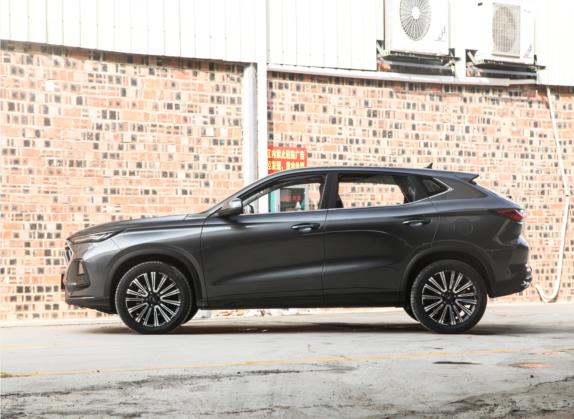 长安欧尚X5 2021款 1.5T DCT尊贵型 外观   正侧