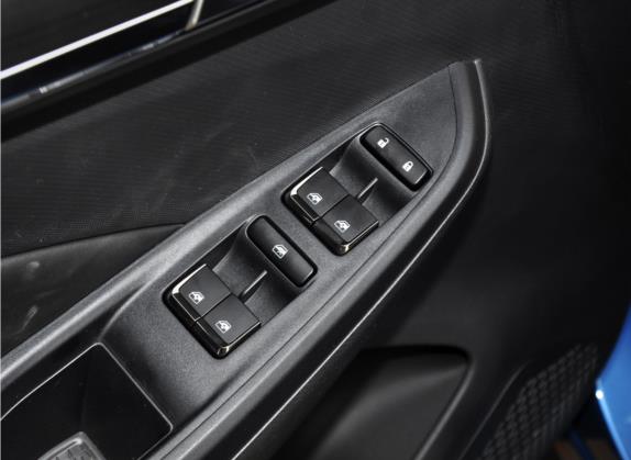 长安欧尚X5 2021款 1.6L CVT尊贵型 车厢座椅   门窗控制