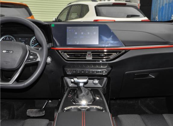 长安欧尚X5 2021款 1.6L CVT豪华型 中控类   中控台