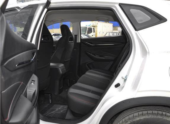 长安欧尚X5 2021款 1.6L 手动精英型 车厢座椅   后排空间