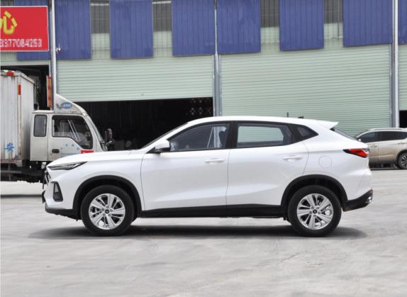 长安欧尚X5 2021款 1.6L 手动精英型 外观   正侧