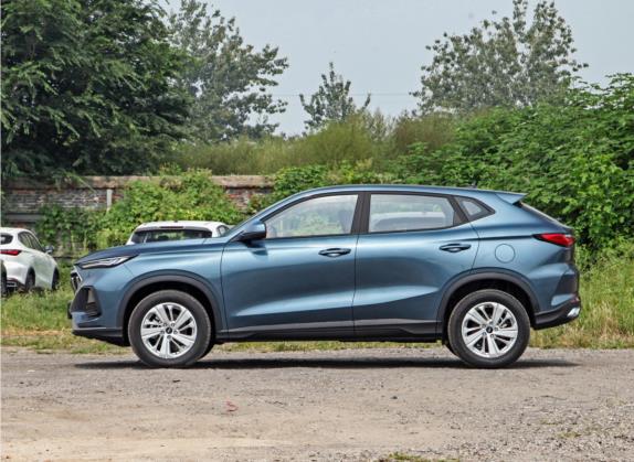 长安欧尚X5 2021款 改款 1.6L 手动豪华型 外观   正侧