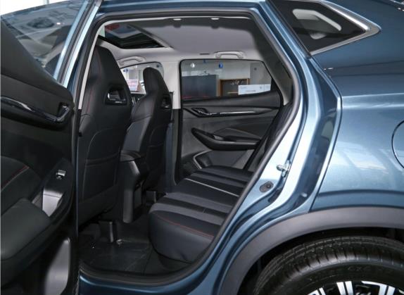 长安欧尚X5 2021款 1.6L CVT尊享型 车厢座椅   后排空间
