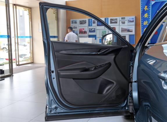 长安欧尚X5 2021款 1.6L CVT尊享型 车厢座椅   前门板