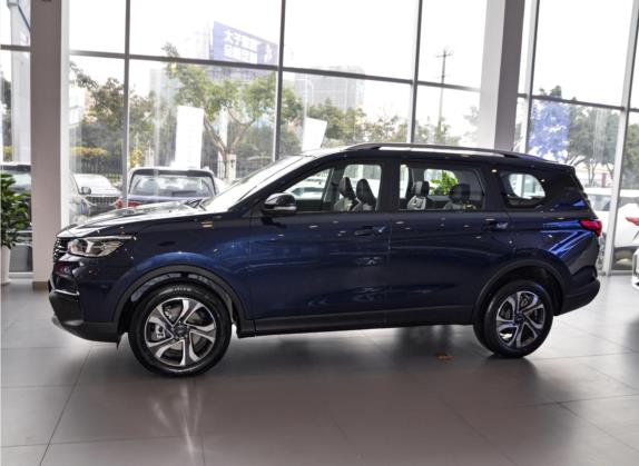 长安欧尚科赛Pro 2021款 1.5T 自动豪华型 6座 外观   正侧