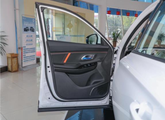 长安欧尚X7 PLUS 2022款 1.5T 蓝鲸版自动尊享型 车厢座椅   前门板