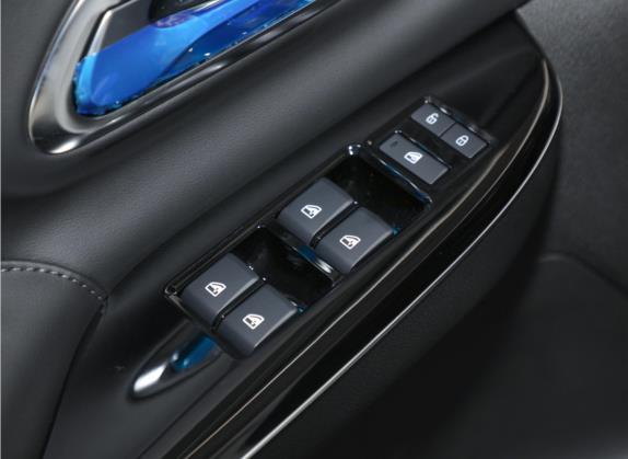 长安欧尚X7 PLUS 2022款 1.5T 蓝鲸版自动尊享型 车厢座椅   门窗控制