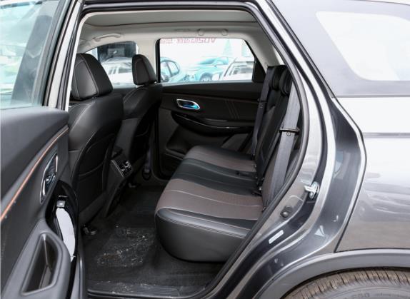 长安欧尚X7 PLUS 2022款 1.5T 蓝鲸版自动智尊型 车厢座椅   后排空间