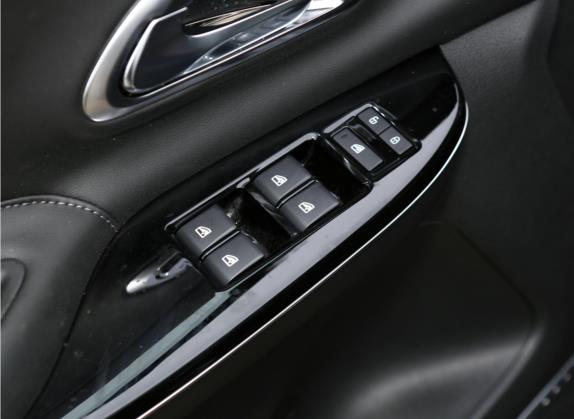 长安欧尚X7 PLUS 2022款 1.5T 蓝鲸版自动智尊型 车厢座椅   门窗控制