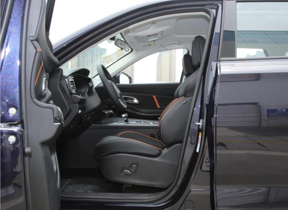 长安欧尚X7 PLUS 2022款 1.5T 蓝鲸版自动尊贵型 7座 车厢座椅   前排空间