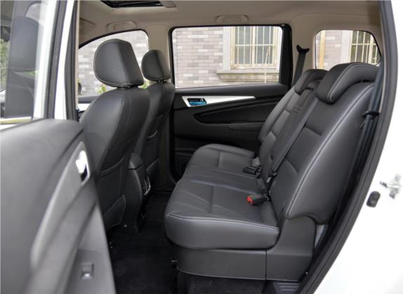 长安欧尚A600 2016款 1.5L 手动豪华型7座 车厢座椅   后排空间