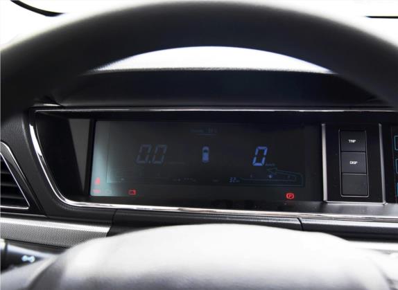 长安欧尚A600 2018款 1.5L 手动精英型 中控类   仪表盘