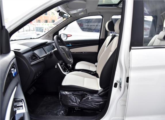 长安欧尚A600 2018款 1.6L 自动豪华型 车厢座椅   前排空间