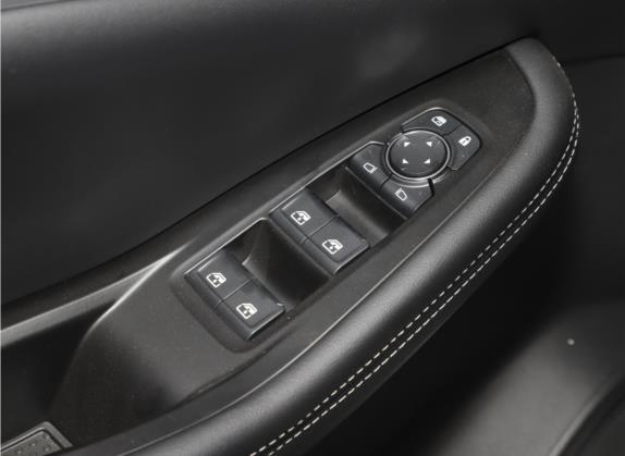 创维EV6 2021款 410 出行版 车厢座椅   门窗控制