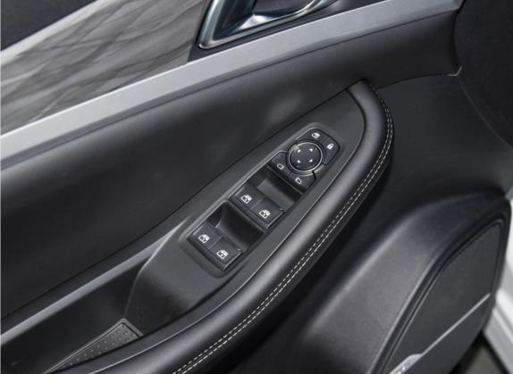 创维EV6 2021款 410 欢乐版 车厢座椅   门窗控制