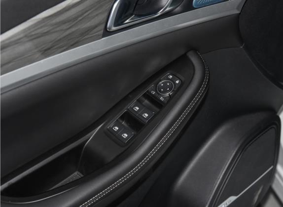 创维EV6 2021款 520 欢乐版 车厢座椅   门窗控制
