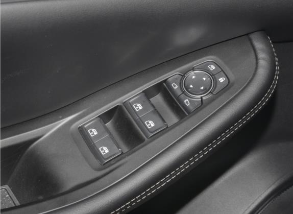 创维EV6 2021款 620 欢乐版 车厢座椅   门窗控制
